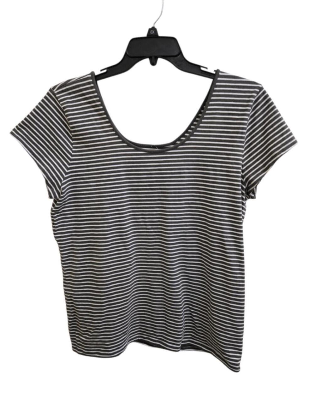 Very Good 2XL Gap tee